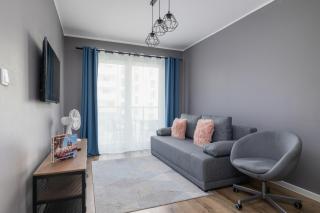 Stylish Apartment Pachońskiego with Parking in Kraków by Noclegi Renters - 9