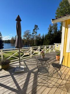 Stunning lakeside home with sauna surrounded by nature - 0