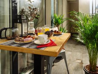 Central 19 Apartment - Private Terrace & Parking - 2