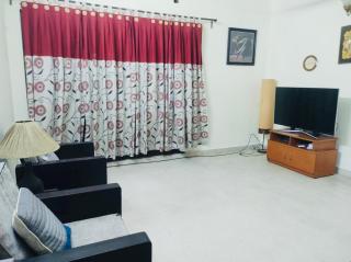 Gulshan Elegant Center 3 BR AC Flat Near Cafes & Shops Heart of Gulshan - 8