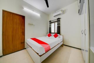 Hotel O SMS HOMES - 9