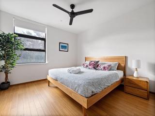 Bonnie View - Upstairs Studio Retreat for two - 5