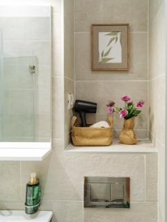 Central 21 Apartment - New Building & Parking - 1