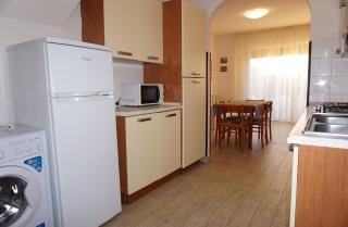 Cozy villa with private garden-Beahost - 2