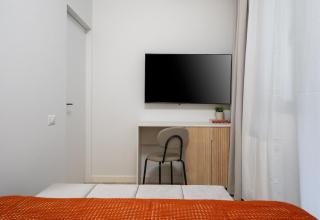 Big & Bright 3BR Getaway - Central Spot - Balcony Charm - Bucarest - 5