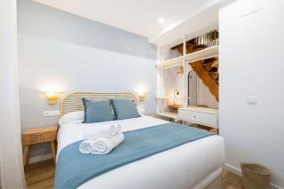 Modern duplex courtyard -2Bedrooms 2Baths - 2