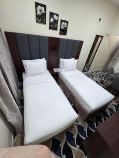 Blue Sky Way Hotel - 8