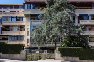 GuestHost - Hopper House - 6