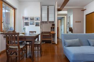 GuestHost - Hopper House - 3