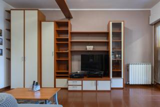 GuestHost - Hopper House - 1