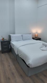 56 Longridge House - Kensington - 1