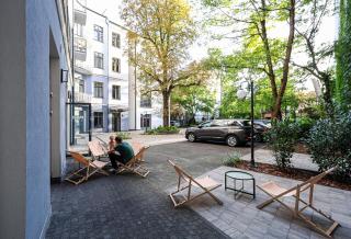 Duo Tones, art & nature, parking - 6