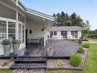Holiday Home Gunnulf - 750m from the sea by Interhome - 2