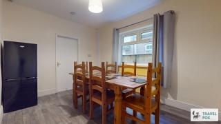 Central 5 Bedroom House Parking - 7