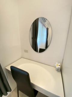 Serene Hillside Hideaway - 5