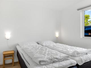 Holiday Home Ørn - 5m from the sea by Interhome - 1