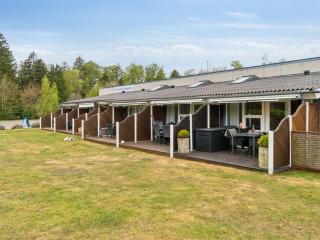 Apartment Emppu - 300m from the sea by Interhome - 5