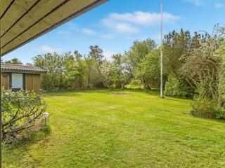 Holiday Home Rikkart - 400m from the sea by Interhome - 3