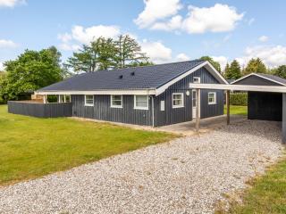 Holiday Home Ebertine - 740m to the inlet by Interhome - 2