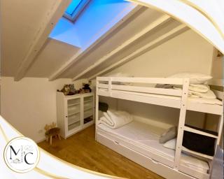 Comfortable duplex with resort view - 8