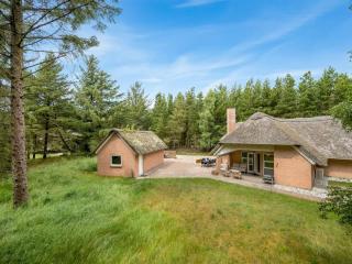 Holiday Home Batsha - 1-7km from the sea by Interhome - 1