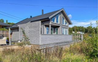 Lovely Home In Sandviga With House Sea View - 1
