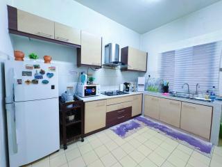 KAJANG Sri Ixora Kajang Spacious Home Fully AirCon - 4