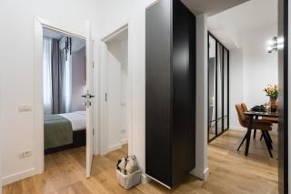 Sunny 2BR Flat - Top Location - City Center - 5