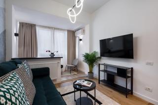 Sunny 2BR Flat - Top Location - City Center - 3