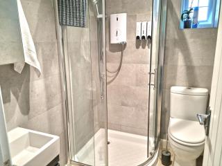 Morden Place, Free Parking & Private Entrance - 4