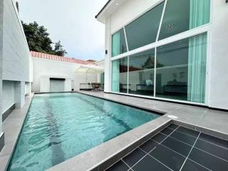 BINSBARRY Villa 4 bedroom 5 bath pool villa near walking street and jomtien beach - 0