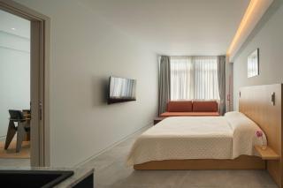 P28 Suite 104 - 3