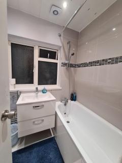 Cheerful 4/5 bed house - Heathrow - West Drayton - 8