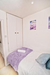 Four bed detached, off-street parking in Monkston - 5