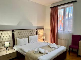 New Castle Hotel Yerevan - 9