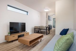 Bridge Stay Midoribashi - Spacious Stay in Higashinari, Easy Access for Osaka Sightseeing, Brand-New Opening in Higashi-Imazato Area, Sleeps up to 10 Guests - 0