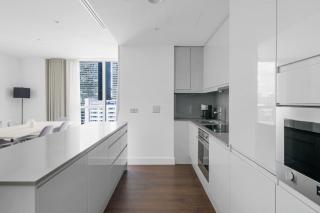 Blueground Canary Wharf open plan nr Wharf LON-164 - 3
