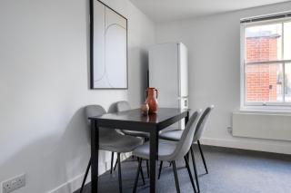 Blueground City of London balcony nr tube LON-437 - 5