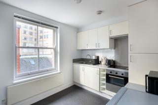 Blueground City of London balcony nr tube LON-437 - 4