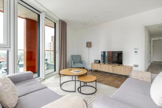 Blueground Nine Elms balcony nr Battersea Park LON-665 - 7