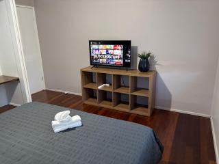 Family retreat near Caboolture Hospital - 1