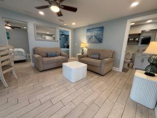 Stingray - Intimate Quaint on Imperial River 1.4 mi. 2 Beach - 5