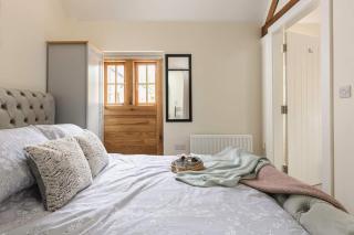 Home Farm Retreat - 1