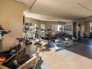 Modern & Sunlit 1-Bed Apartment at The Pullman - 6
