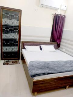 Radha Krishna Guest House - Vrindavan - 5