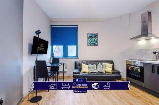 1 BR Flat By Eason Stays Short Lets & Serviced Accommodation Wigan With Free parking! - 0