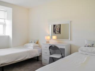 Oak -Apartment 4 - 1