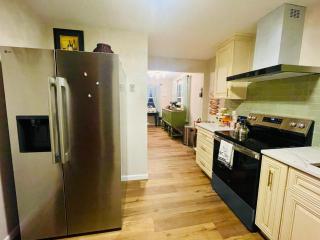 Private Estate, Walk to Princeton Downtown, 3-Bedrooms 2-Bath with Free Parking - 2