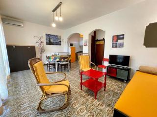 Lovely villa with private garden - 4