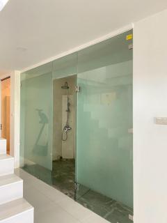 modern hillside home - 4